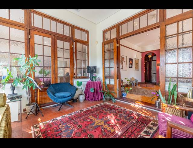 2 BEDROOM APARTMENT FOR SALE IN ESSENWOOD